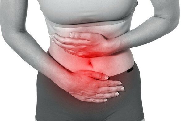 Dolor constante o pesadez en el abdomen debido a la presencia de gusanos en el cuerpo. 