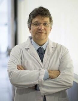 Médico parasitólogo Artur Rubio